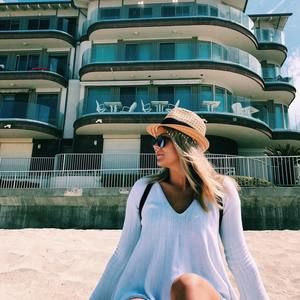 Meet your Posher, Ally